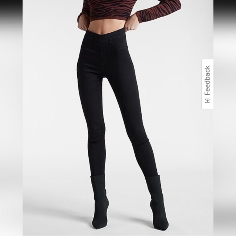 NWT Express High Waisted Supersoft Knit Black Pull-On Skinny Jeans